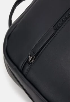 Pier One Unisex - Rugzak - Black 12 Pier One Unisex - Rugzak - Black -Kleding Discountwinkel c0cc32338d9042349da11a1bdfacb532