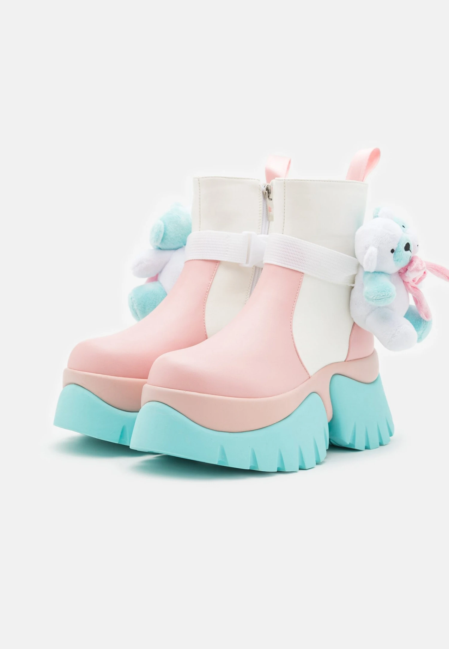 KOI FOOTWEAR Melanie Martinez Sweet Teddy Bear Platform Boots - Korte Laarzen - Blue/Pink/White 5 KOI FOOTWEAR Melanie Martinez Sweet Teddy Bear Platform Boots - Korte Laarzen - Blue/Pink/White - Afbeelding 3