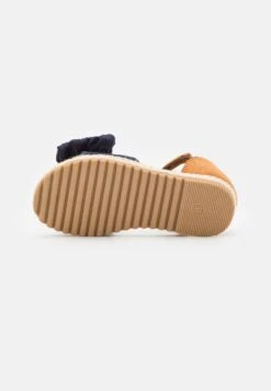 Friboo Sandalen - Dark Blue 12 Friboo Sandalen - Dark Blue -Kleding Discountwinkel c43cf9b59f3e48f9b617fb8eee7ad76a