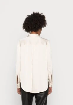 Anna Field Overhemdblouse - Nude 9 Anna Field Overhemdblouse - Nude -Kleding Discountwinkel d440f1564b214990b8800f83f8491c11