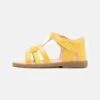 Friboo Sandalen - Yellow -Kleding Discountwinkel d8efecc952f04b40b2a626000a0ea855