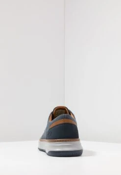 Skechers Moreno - Sneakers Laag - Navy -Kleding Discountwinkel daece2f6bdc74f978162e9606f469fe1