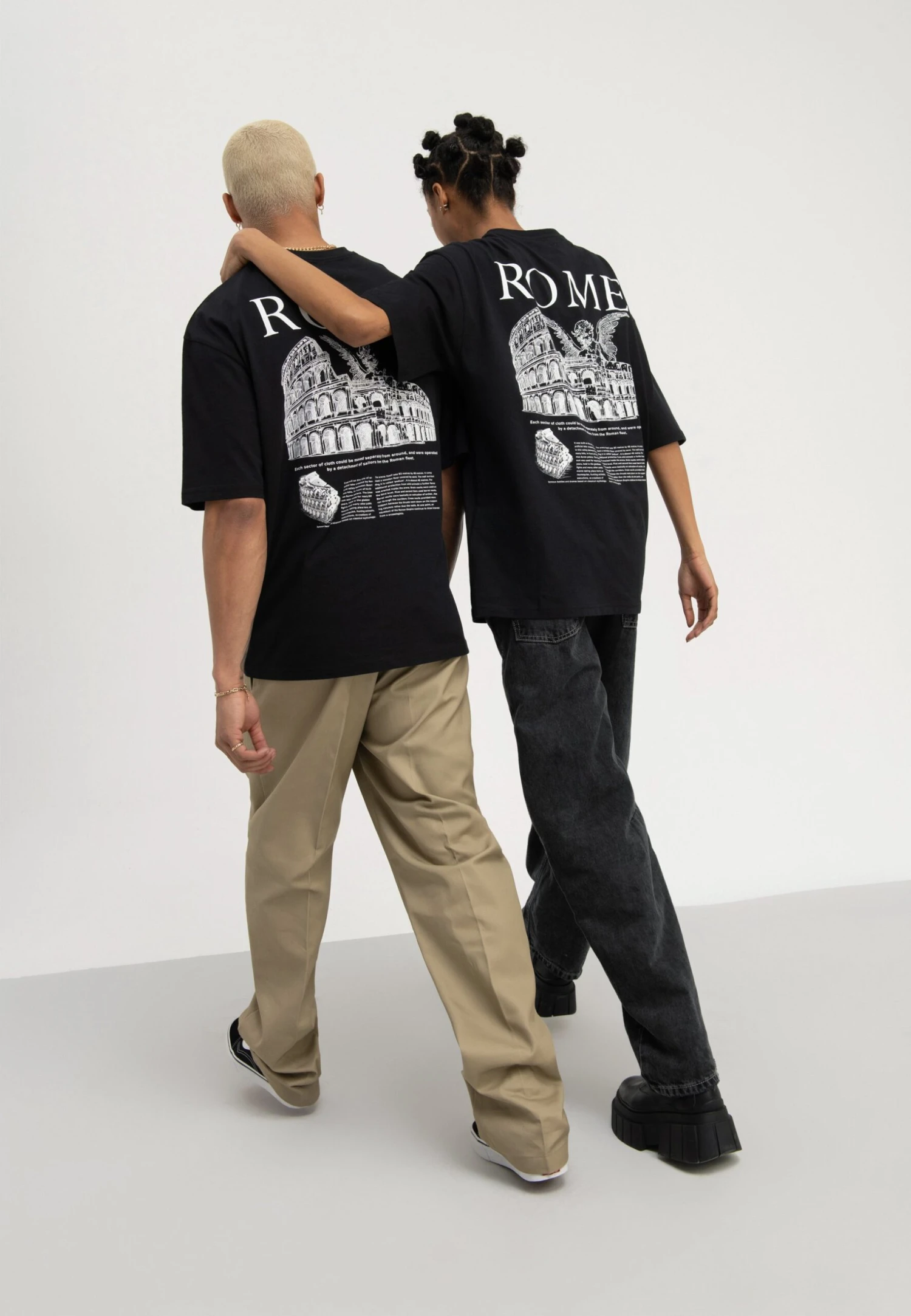 YOURTURN Rome Tee Unisex - T-Shirt Print - Black 3 YOURTURN Rome Tee Unisex - T-Shirt Print - Black