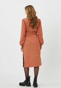 Moves Kilban - Blousejurk - Hot Sauce -Kleding Discountwinkel dd9aa3086c134bc9b6e02706fe4a470f