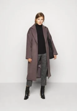 DRYKORN Liora - Trui - Schwarz -Kleding Discountwinkel e377caad078f4631bbeafde4ed754904