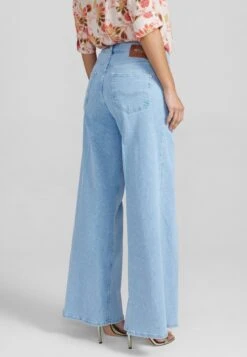 Mos Mosh Hailee Boyd - Bootcut Jeans - Light Blue -Kleding Discountwinkel e4e9147e1aa24feab81f7ae7ca32bc1d