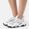 Steve Madden Possession - Sneakers Laag - Silver/White -Kleding Discountwinkel e69a87b2aad641418739e45c13e5e6bd