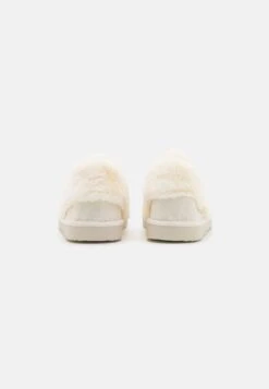 Pier One Pantoffels - White 11 Pier One Pantoffels - White -Kleding Discountwinkel e95c473c042849e39cad888ba96babb2