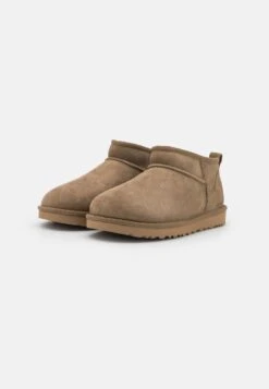 Ugg Korte Laarzen - Marrone -Kleding Discountwinkel eb7d42414b394181ae85b6f4f39bc53d