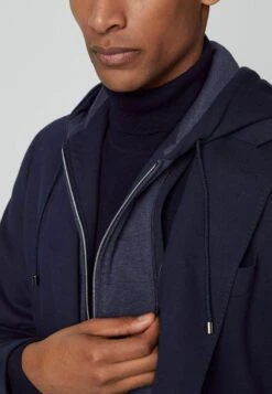 Hackett London Sports W Hooded Bib - Blazer - Navy Blue 14 Hackett London Sports W Hooded Bib - Blazer - Navy Blue -Kleding Discountwinkel ebf2d88a839a473391c1214250fe81b6