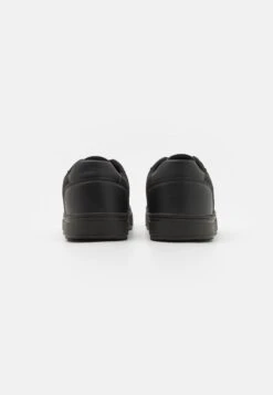 YOURTURN Unisex - Sneakers Laag - Black 10 YOURTURN Unisex - Sneakers Laag - Black -Kleding Discountwinkel f0aac4ab0ad44bce9a24efc891c3f295