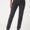 Wrangler Walker - Slim Fit Jeans - Black -Kleding Discountwinkel f64b76981cf7444c80935c51740860ec