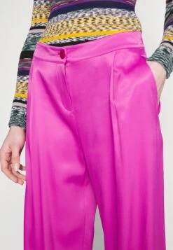 Patrizia Pepe Pantaloni Trousers - Broek - Orchid Purple -Kleding Discountwinkel f7bd7b95fadd4e3a8c51d5b6a950ccd4