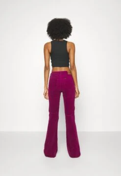 Lee Breese - Flared Jeans - Foxy Violet -Kleding Discountwinkel f8ca85457bec404d86e10ca05cb0f5a4