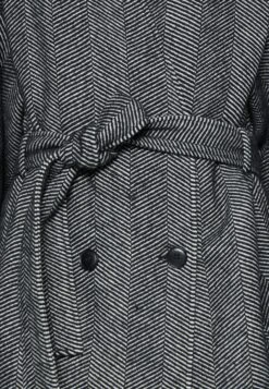 Gestuz Farren Coat - Mantel - Black/White 13 Gestuz Farren Coat - Mantel - Black/White -Kleding Discountwinkel fb209bbdc35d4e69a82cea917386e7ef