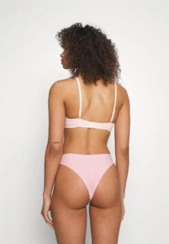 Anna Field 2 Pack - T-Shirt Bh - 402 - Pink_102 - Grey -Kleding Discountwinkel fb9b46fd0224470985699d092d2fb85e