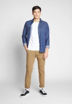 Pier One 2 Pack - T-Shirt Basic - White/Dark Blue 9 Pier One 2 Pack - T-Shirt Basic - White/Dark Blue -Kleding Discountwinkel fc0637525aa84c67b66ae9c9991233d8