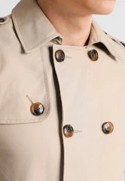 Pier One Trenchcoat - Beige 12 Pier One Trenchcoat - Beige -Kleding Discountwinkel fd2acef9cc37474b8d762861283e4c9a