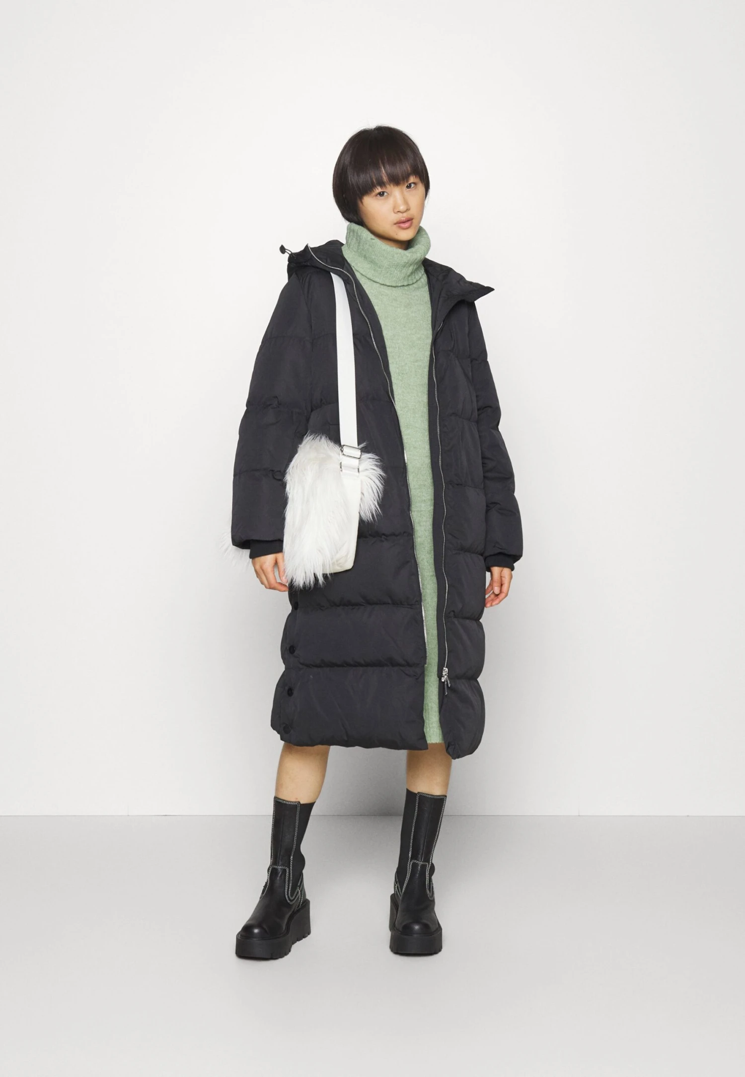 Yaspuffa Long Coat - Donsjas - Black 4 Yaspuffa Long Coat - Donsjas - Black - Afbeelding 2
